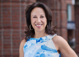 Maria Hinojosa receives the 2020 I.F. Stone Medal for Journalistic Independence at Harvard