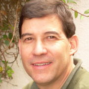 Headshot of Raul Peñaranda