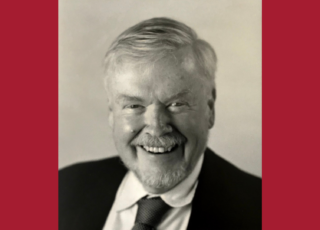 Victor K. McElheny, NF ’63, founding director of the Knight Science Journalism Program at MIT, dies at 89