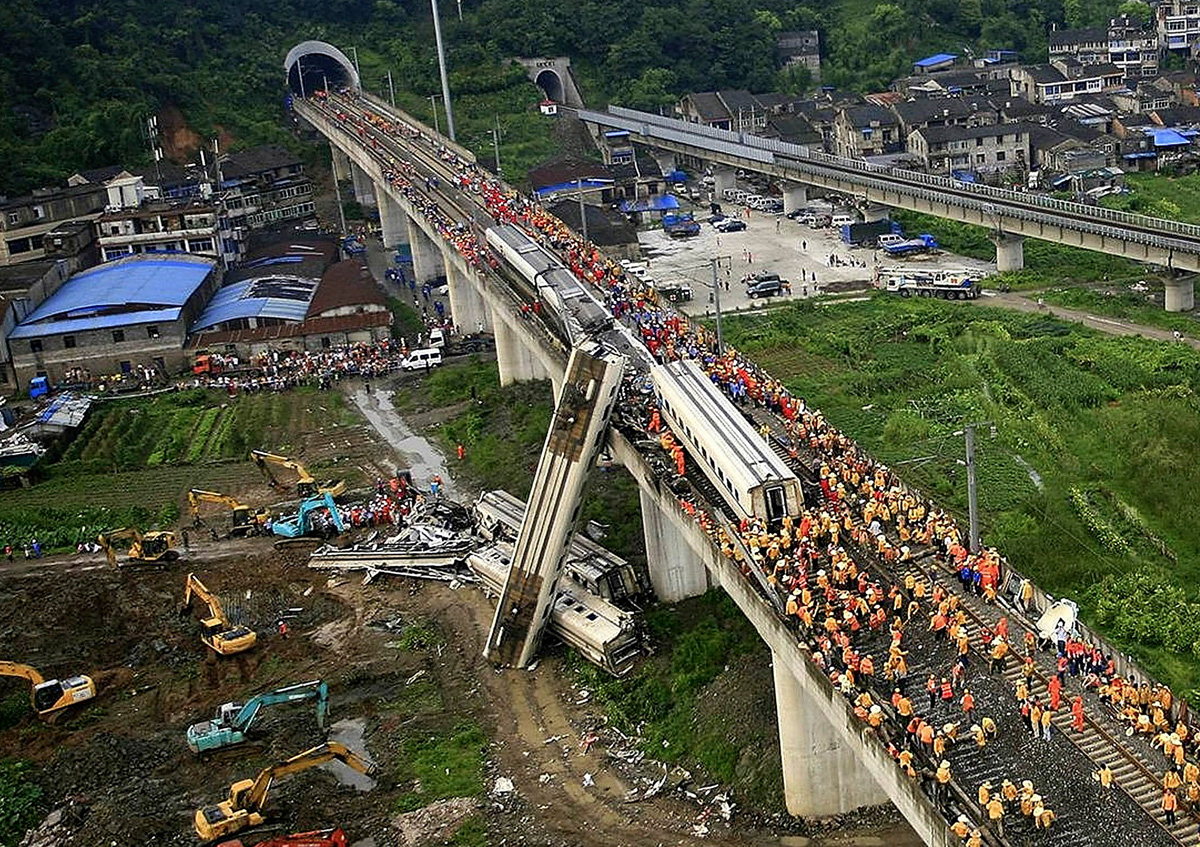 After a 2011 train crash outside Wenzhou, researchers uncovered a 2010 story that mentioned the skimpy training conductors received