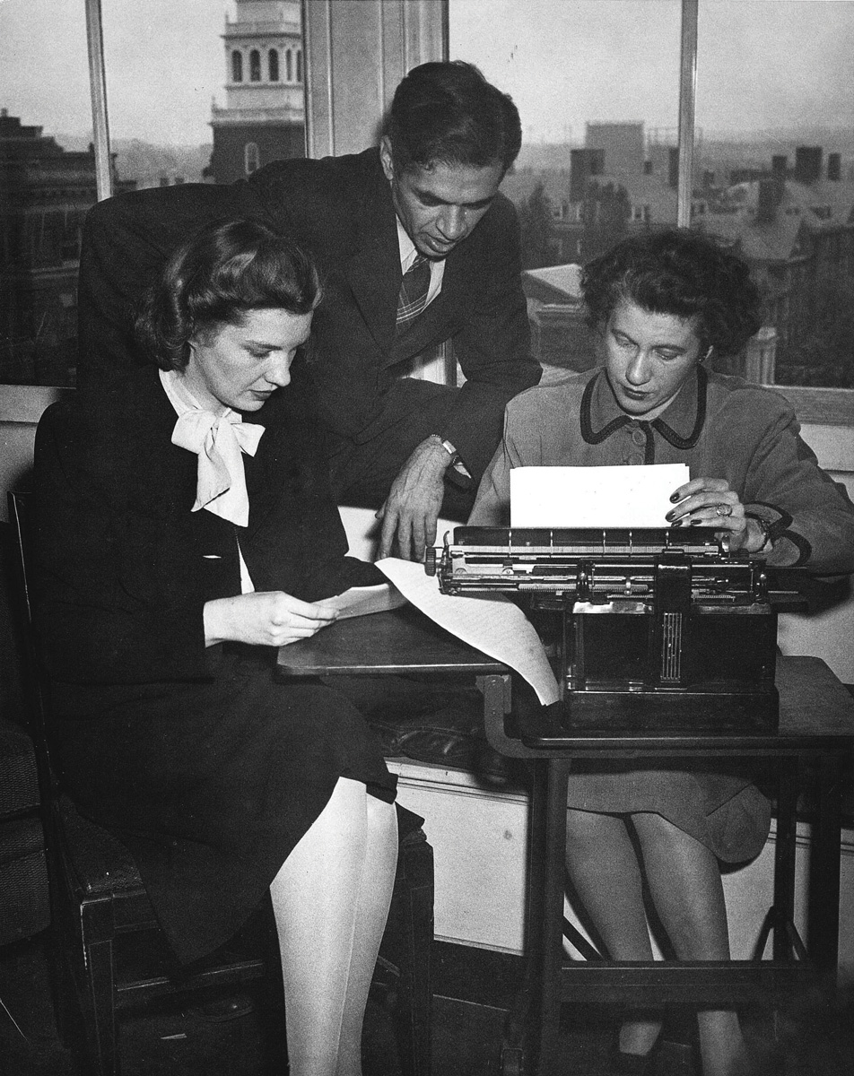 Mary Ellen Leary, right, works with fellow 1946 Niemans Leon Svirsky and Charlotte FitzHenry. Their class collaborated on the book, “Your Newspaper: Blueprint for a Better Press” 